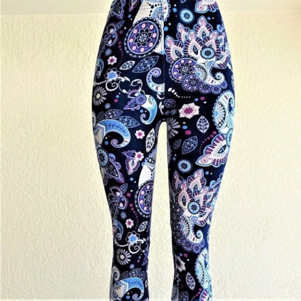 ULTRA SOFT Purple Paisley Leggings (NWT)